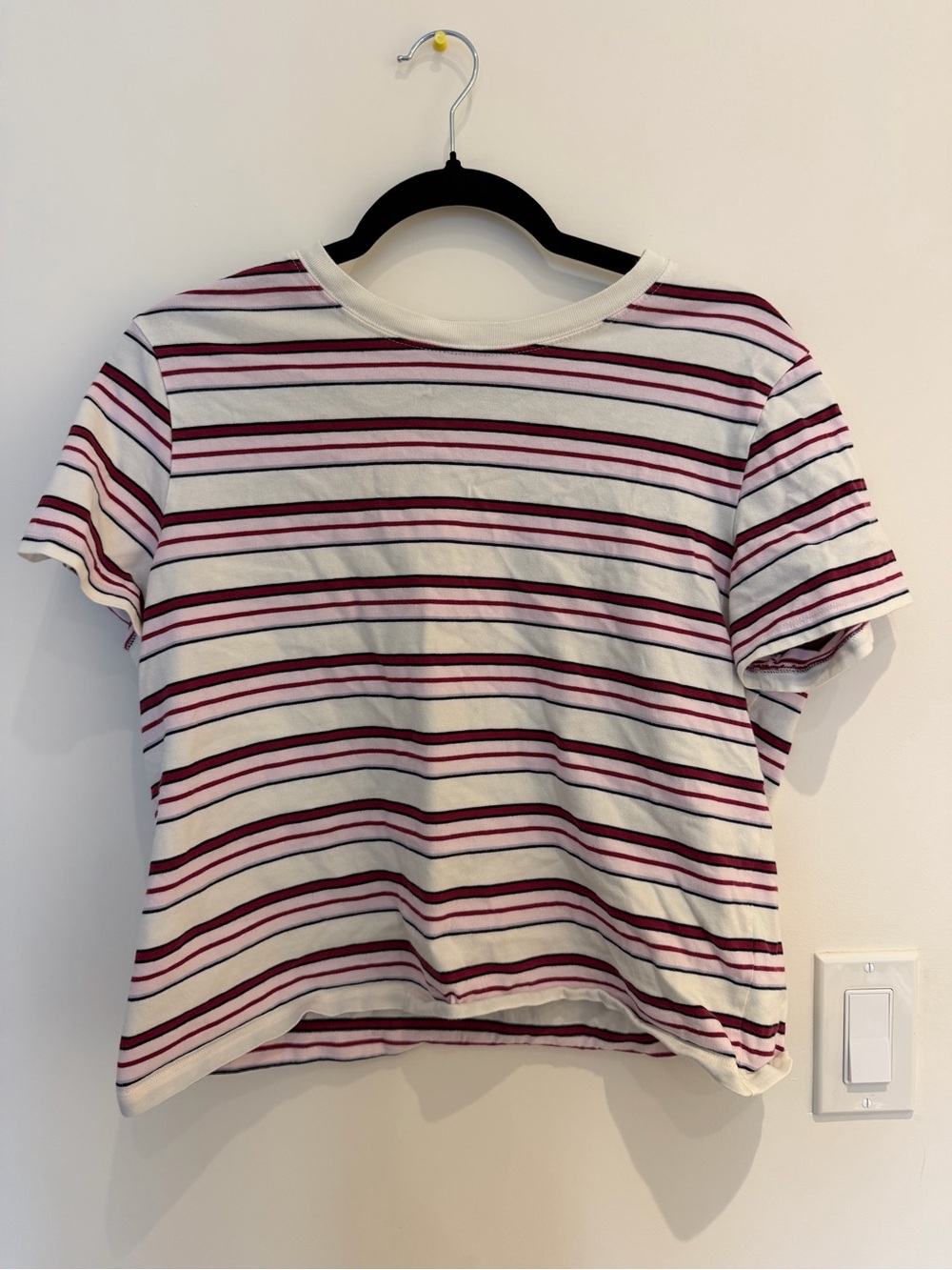Aritzia SIZE M 100% cotton Striped Crewneck Tee - White with Red Stripes